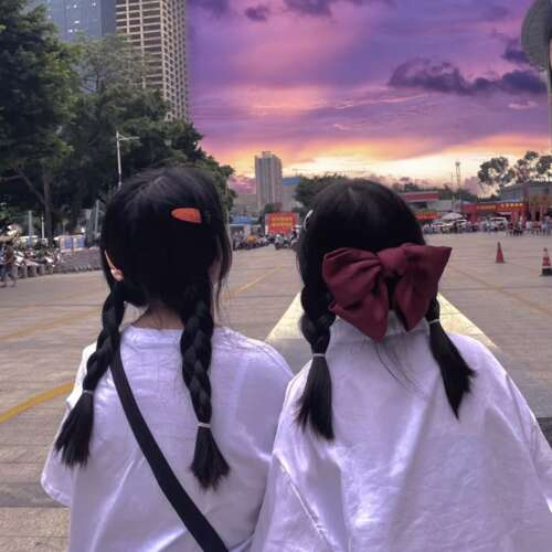 女孩的心充满了句子