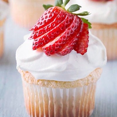 15.将我们带到一起，这是一个命运，友谊将紧密联系。