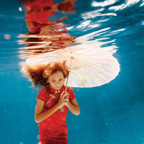 15.友谊是一种平静而平静的爱，以原因为指导，以及习惯的理解，从长远的理解和共同的合适，没有尴尬，没有恐惧。