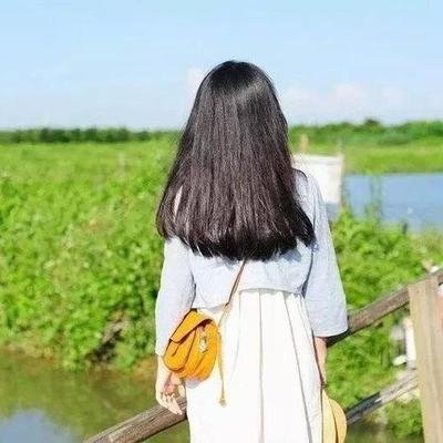 15.时间是等待空间之美的美丽地方。我喜欢在你的空间里留下我的足迹，这是真诚的希腊。我希望我的朋友永远幸福的生活和幸福！