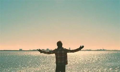 单狗是一个人的悲伤句子1