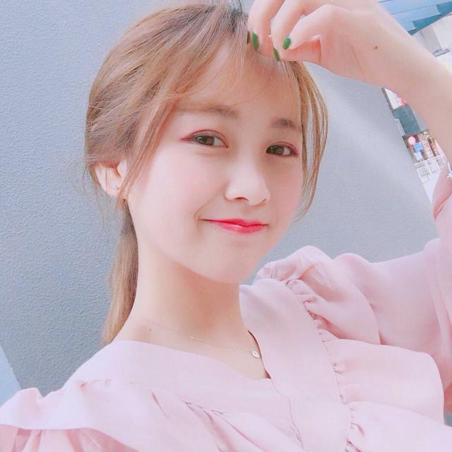 女孩致力于朋友圈1