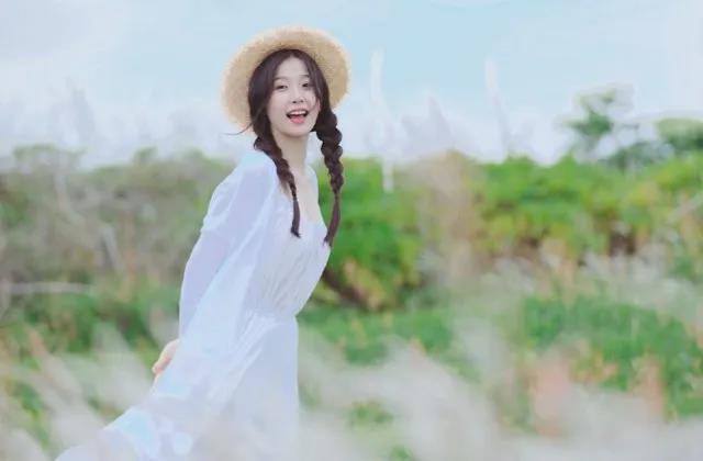 51，我喜欢你，从夜晚到黎明，从寒冷的冬天到温泉，从一秒钟到一生，生活是无穷无尽的，旋转不仅。