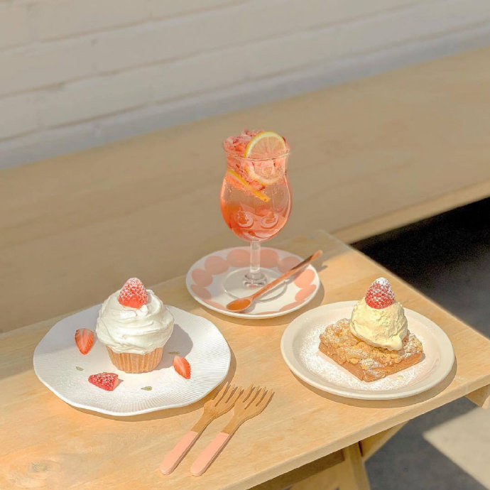 15.有一天，失去一分钟，拉动时间，失去了年轻人。周末来了，有一个放松的活力，停止以更好。放松自己，明天会更好！