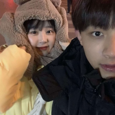 夫妇甜蜜和新年快乐的前夕文案1