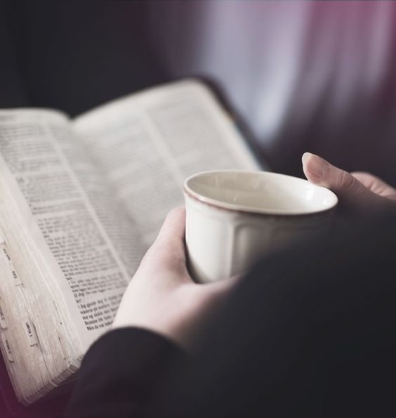 3，生活的幸福是过去的最佳舒适，为老人希望你必须尽力让自己快乐。