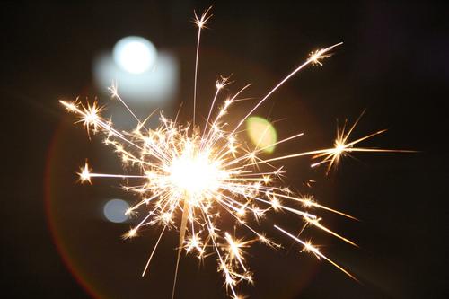 20，钟尚未戒指，我的祝福提前出现，没有golgeouS句子，不再贵，只有最真实的，我在新的一年里为你祈祷，我希望你没事。祝你新年快乐！