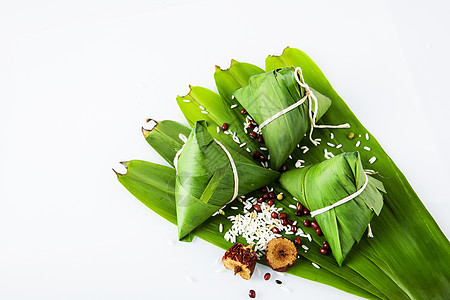 15.多年来，旧传说，艾丽点燃了定制花，屈元的故事发布了爱国火，船龙节，深深的问候传递了热量。如果你想到它，祝你幸福！