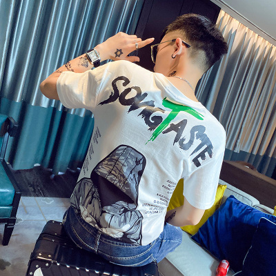 15.无论爱友谊是什么，它都是脆弱的。一旦裂缝，难以恢复原件;无论谁生病，裂缝就像双方，一边伤害了人，一个是悲伤的。