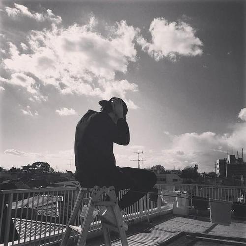 15，一位父亲是宝藏，一个兄弟是一个舒适的，但是朋友都是。父亲是财富，兄弟们舒适，朋友们。