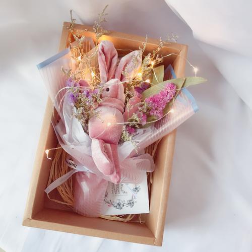 情侣问候浪漫短暂六个字1