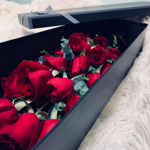 20，情人节，一个美丽的节日，一个玫瑰节，你看，甚至是爱的甜美的味道，爱你，宝贝！