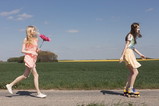 选择前冲刺后，不要环顾四周。你喜欢什么，你喜欢的一切都会在前面等你。早上好！以下是一个小针织早安问候短信，欢迎大家分享。