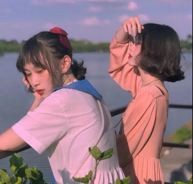 关于友谊的短文句，表达友谊持久的歌词