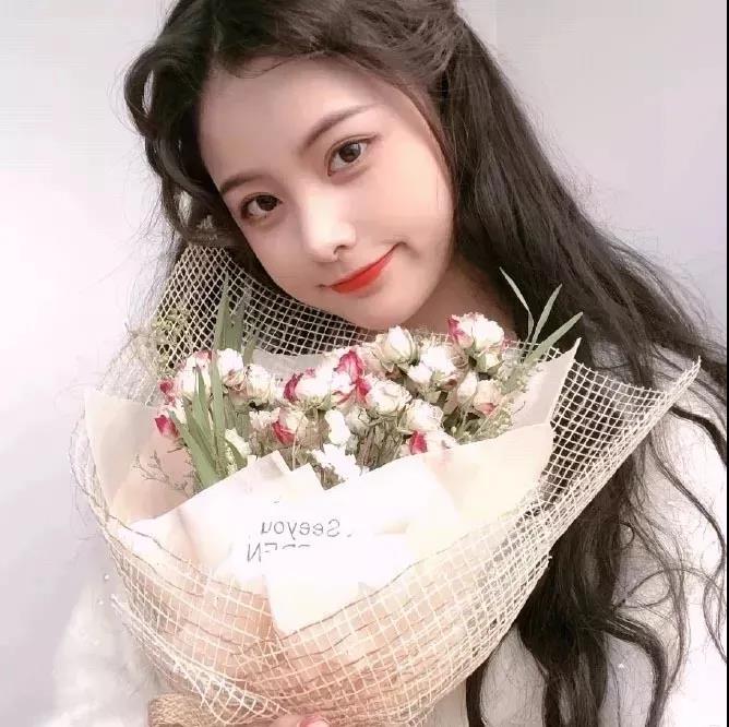 这个女孩的积极能量充满活力