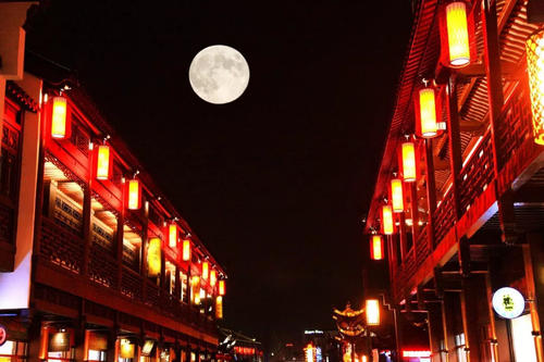 描述灯节节的句子