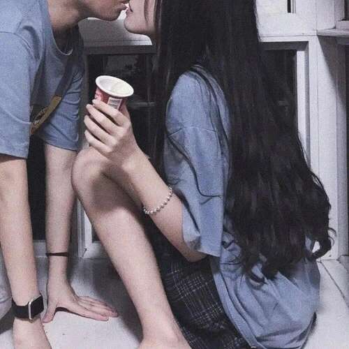 订婚周年纪念是妻子的一周年纪念于一周年纪念日。