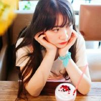 一个人的想法的句子：陆续，两颗心