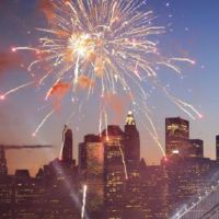 描述春节烟花的三个句子