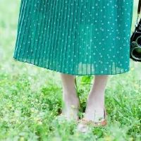 描述两个疏远句子情绪的人