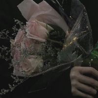 微笑掩饰伤感的句子 用笑容掩饰一切的说说