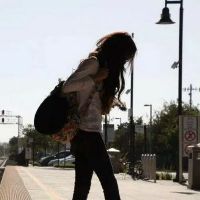 一个人要去一个陌生的城市说说句子