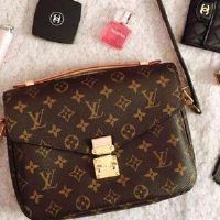 朋友圈晒奢侈品高情商句子 晒自己买奢侈品的说说