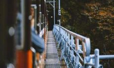 小说中描写人开心的句子