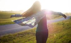 来打造你们的独特情感风格——创意十足、意义深远的情侣个性签名推荐！