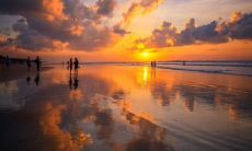 在明媚的阳光下喜悦的语句，燃点生活的美好感受