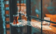 在寒冷的冬天里，向爱人发出温暖问候的短信