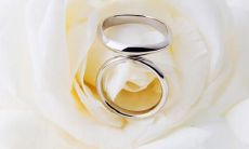 经典结婚戒指晒文：分享幸福爱情的美妙时刻，精选浪漫语录点缀爱情长河！