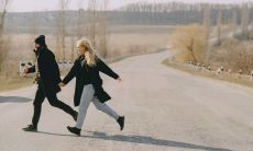 通过心灵镜子，回望在追求勇气中所爱，无怨无悔的名言与格言