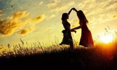 一些精彩的形容朋友的句子，让你的好友欣喜若狂！