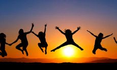 久以来累积的成功经验，能够成为人生最有力的启示与指引：数十句関于成功的人生感悟句子!