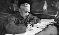 《并非墨守成规，而是追求独创——探讨朱光潜的座右铭及其哲学思想》