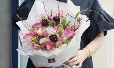 奋发创业，勇攀高峰，打破束缚，信心十足：我们的创业口号！