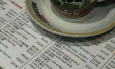 今日热门！探寻网络爆款、感动千万人的最火情感文案，让你在浩瀚信息中轻松找到深情款款的感动之作！