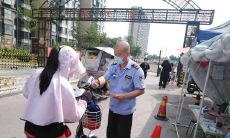 难以承受的疫情期间，采取暖心措施与鼓励的简短话语，可助您化解紧张情绪并提振士气