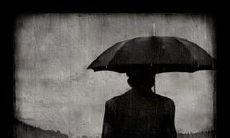 深感悲痛与失落的话语，书写心灵深处所承受的痛楚