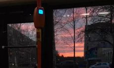 在当今社会复杂多变、人心险恶的大环境下，我们应该如何应对和适应？