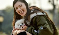 欢笑不止的少女：梦幻句子尽显唯美情怀