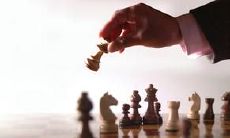 生命的旅程犹如下棋，一错步全势崩溃