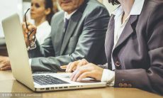 埋头苦干，追求完美！——一位认真工作人的座右铭