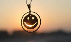 懊悔在一起的句子：深深地后悔当初的选择，无法摆脱的情感纠缠闹心又痛心，人生的重大错误令人沮丧和懊悔