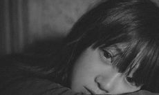 细腻感人！表达深情受伤之痛的句子，感同身受的心痛情感淋漓展现！