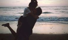 如何用幽默的句子给疲惫的女友带来快乐和舒缓压力？