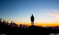 后悔的句子如何表达？我们如何排遣后悔的负面情绪？误解和挫折：探究人们对于后悔的主观感受和应对策略