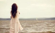 当女人深爱的人让她失望时，她们可能会说出这些令人心痛的句子