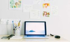 一连串充满幸福的开心祝福语，让你感到欢欣愉悦！